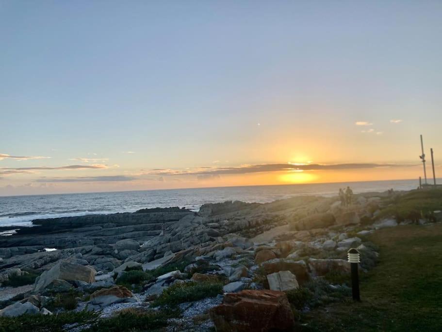 Whales & Waves Villa Hermanus Buitenkant foto