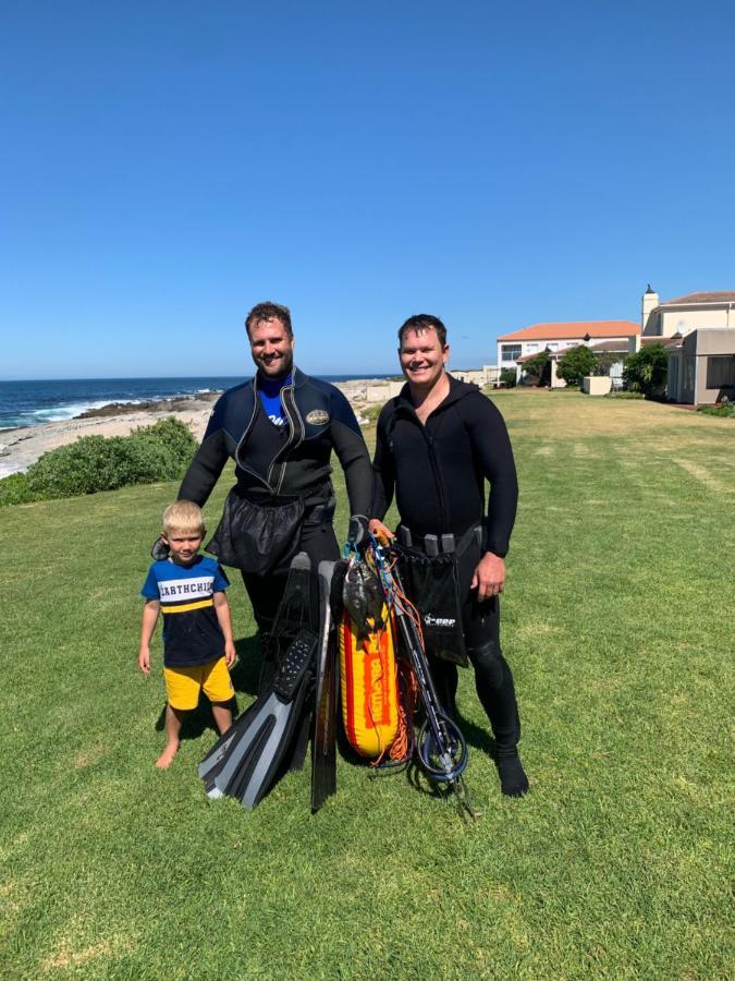Whales & Waves Villa Hermanus Buitenkant foto